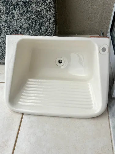 Pia/tanquinho em cerâmica 