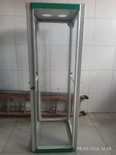 RACK PARA SERVIDOR E ESTRUTURA DE TELECOMUNICAÇÕES 19U