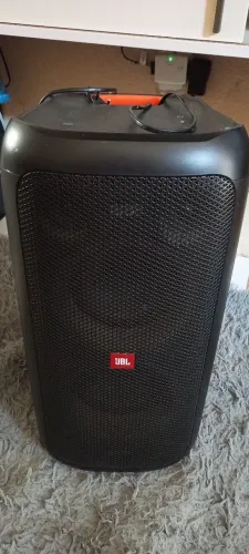 JBL partibox 100