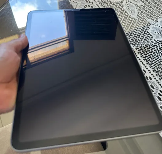 Para vender Hoje IPad 11 Pro 256 sem marca de uso