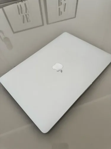 MacBook Pro M1 256GB