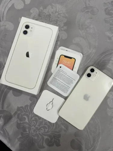 iPhone 11 excelente estado 