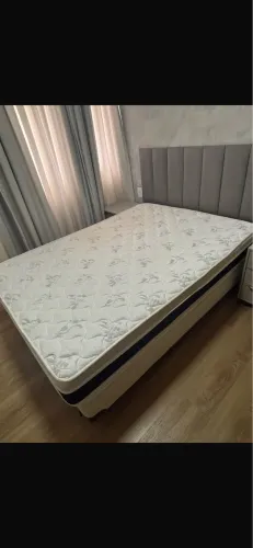 Cama box casal D45 ,semi nova