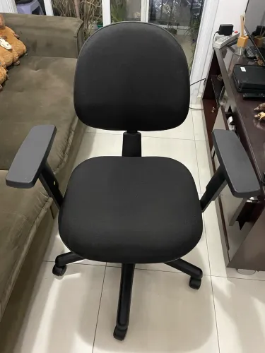 Cadeira de Escritório Giratória Ergonômica