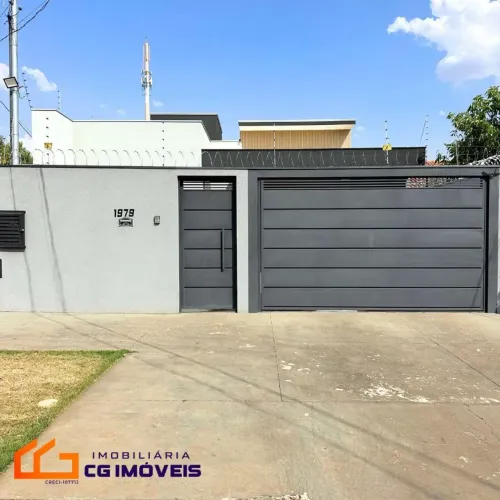 Com piscina, placa solar e planejado