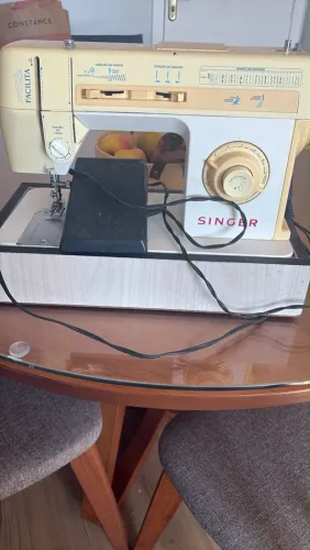 Máquina de costura Singer