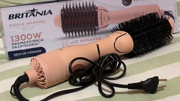 escova secadora bivolt