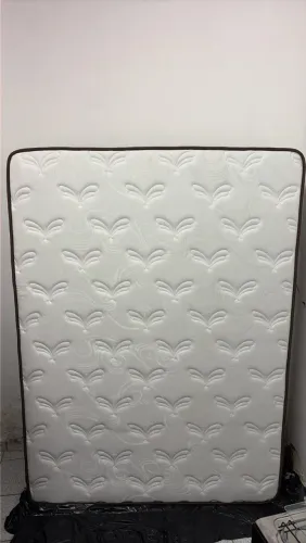 Cama box com colchão