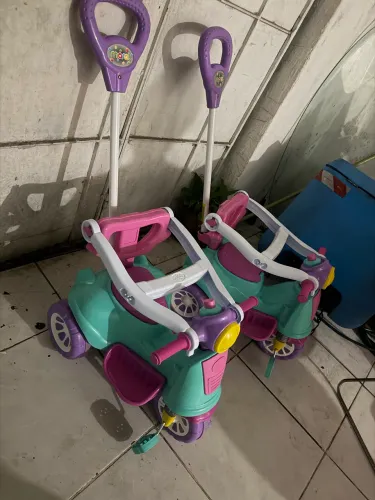 Triciclo infantil 