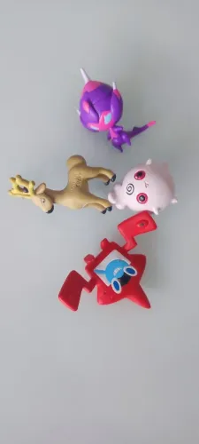 Pokémon 4 bonecos tomy