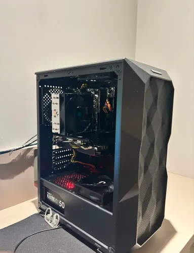 Pc gamer I5-10400F + RX 580 2048SP + 16gb de ram ddr4