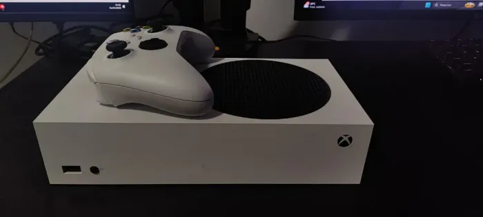 Xbox Series S 512GB + 2 Controles Originais + Base (Na Caixa)