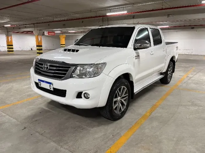 Toyota Hilux CD SRV D4-d 4X4 3.0 TDI Diesel AUT 2015