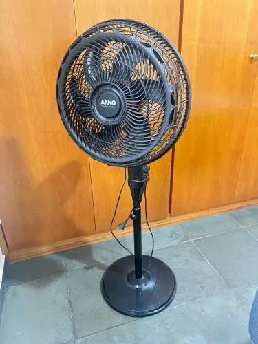 Ventilador de coluna Arno turbo 220V