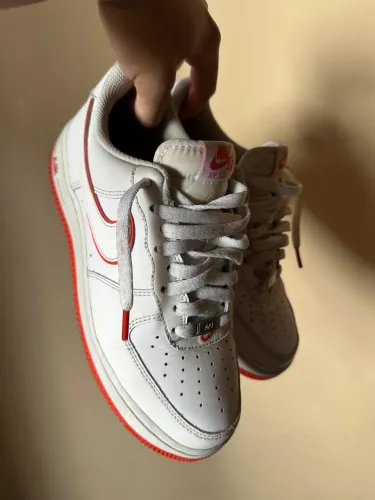 Air Force1 low 07 white picante red