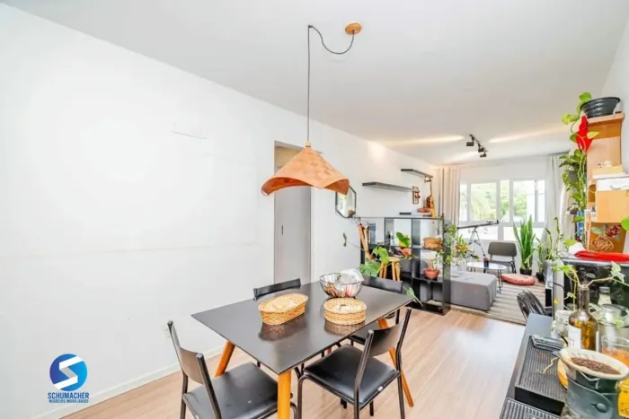 Apartamento de 2 dormitorios à venda em Bom Jesus, Porto Alegre.