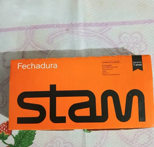FECHADURA STAM. SEM USO. PERFEITA. COM 2 CHAVES