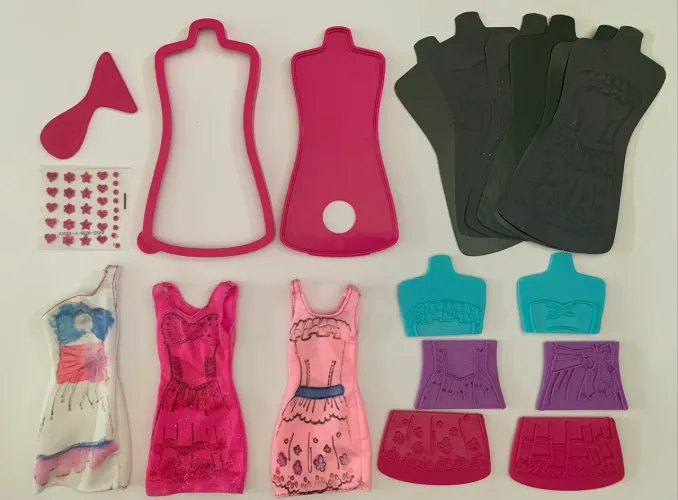Kit fazer vestidos bonecas Barbie 