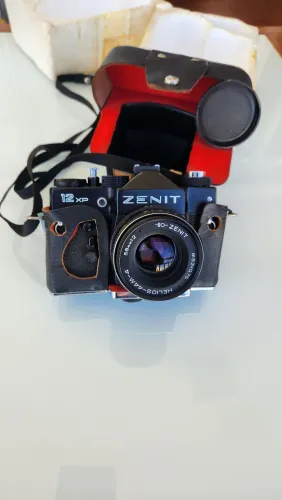 Máquina fotográfica Zênite 12 XP, com muito pouco uso