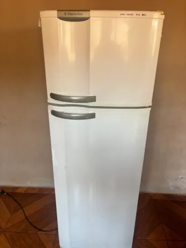Geladeira Eletrolux