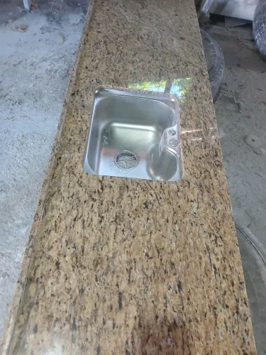 Montador de  mármore e granito. 