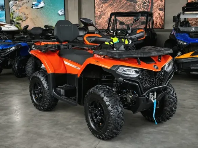 Quadriciclo Cforce 520 ANO 2024 IMPÉCAVEL