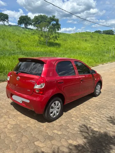 Toyota Etios X 1.3 Flex 16V 5P Mec. 2014