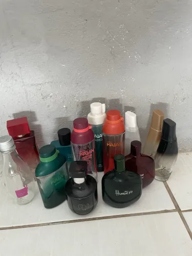 Vendo por de frascos de perfumes 