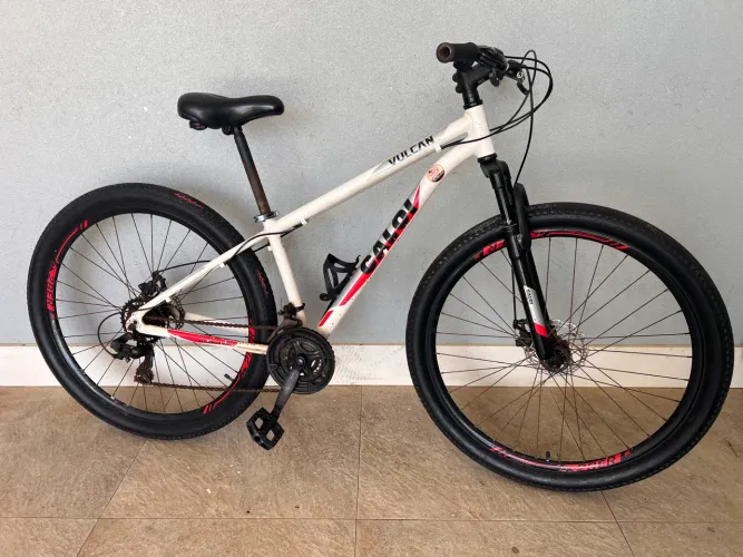 Bicicleta caloi quadro alumínio, ótimo negócio!