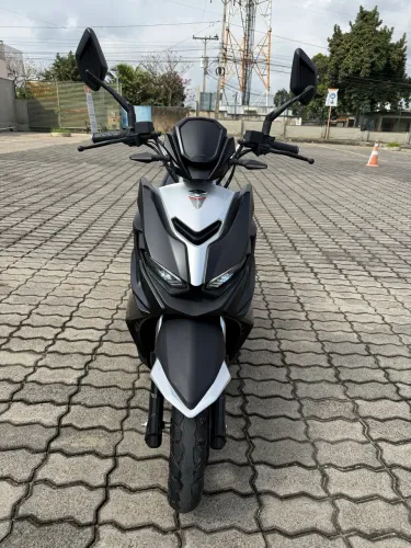 Moto Scooter 100% elétrica (2 anos de garantia)