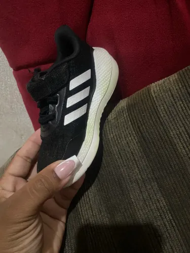 Tênis adidas original infantil