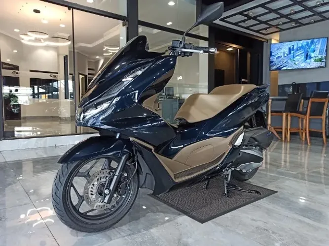 Honda PCX 160 DLX 2025