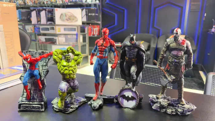 Personagens super heroes linha prêmio 