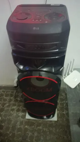 Som torre LG semi novo.1.350,00 Mil trezentos e cinquenta reais