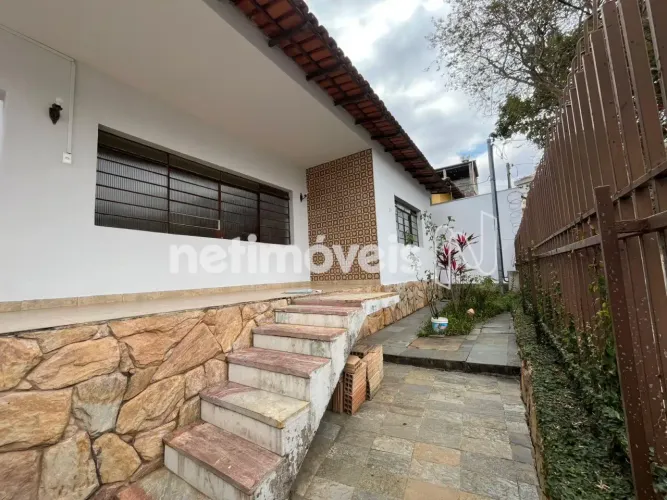 Casa de 4 quartos Ampla à Venda 259m²; Bairro Santa Cruz