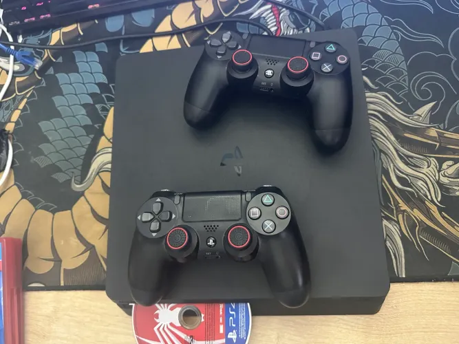 PlayStation 4 Slim 1T