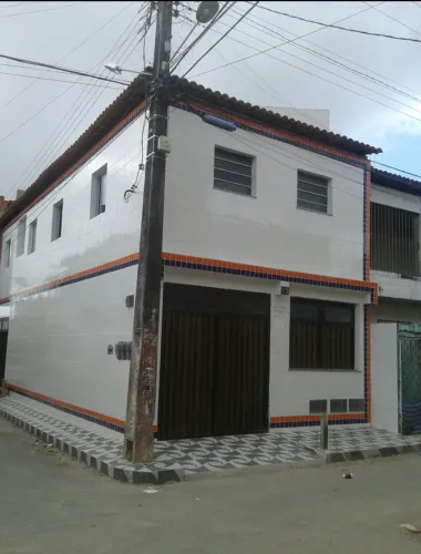 Aluga-se casa no São Conrado 900.00