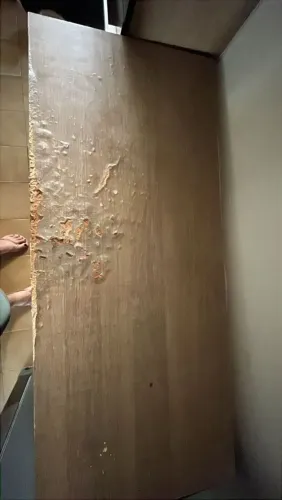 Vendo armário de parede usado