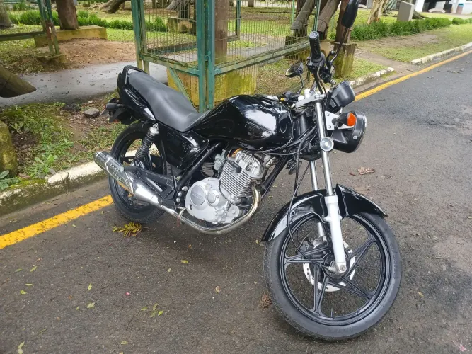 Suzuki Yes 2008 completa passo no cartão até 24x