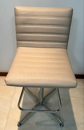 BANQUETA e PUFF