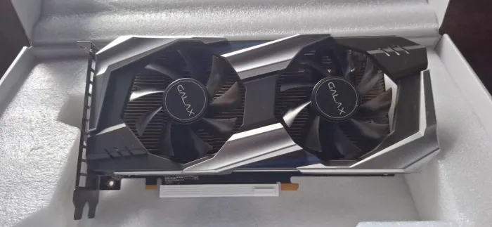 GTX 1060 6GB 192 bit Aceito gabinete game + volta
