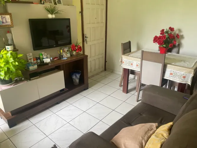 Apartamento no segundo andar 