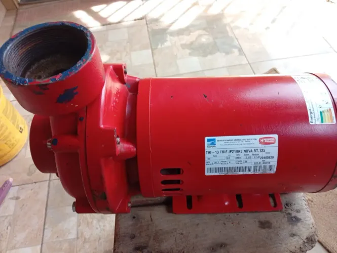 Bomba d água centrífuga Ebara Thebe THI-13 trifásica