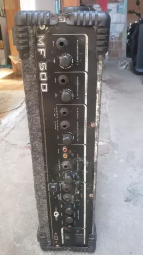 Caixas de som e amplificador cabeçote de som