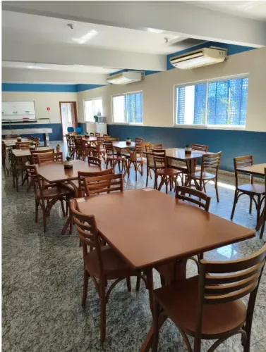 Mesa de Refeitorio / Jantar