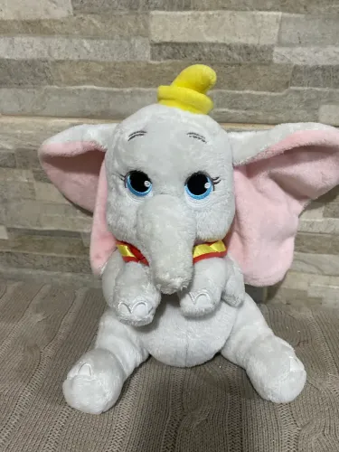Pelúcia do Dumbo da Disney tamanho 26cm