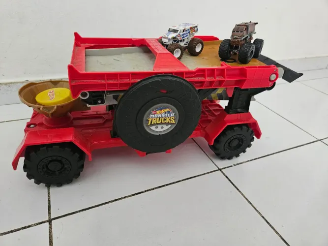 Pista Hot wheels Monster Truck Reboque Radical
