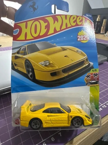 Hot Wheels Ferrari F40 Competizione