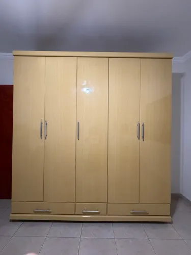 Guarda-Roupa Casal 6 Portas com Gavetas - Grande e Resistente