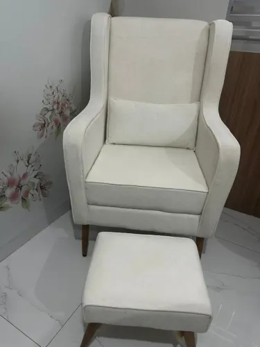 Poltrona + apoio pés 